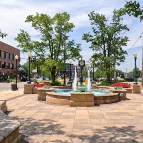 Downtown Downers Grove with fountain