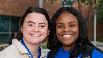 Women in medicine mentor and protégé picture.