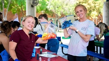 Arizona students at tie-dye event.