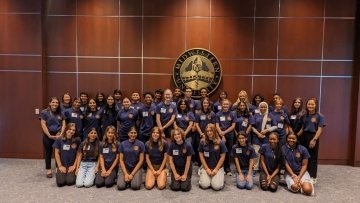 High school students participate in Pharm Academy.