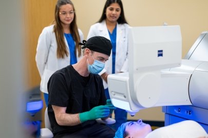 Dr. Robert Fintelmann performing refractive surgery at the Midwestern University Eye Institute.