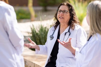 Dr. Lori Kemper, Dean, Arizona College of Osteopathic Medicine, speaks to students on the Glendale Campus.