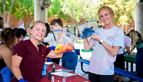 Arizona students at tie-dye event.