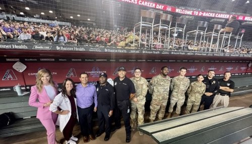 Alumni Caitlin Hall works as a PA with the AZ Diamondbacks.