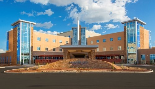 Canyon Vista Med Center exterior