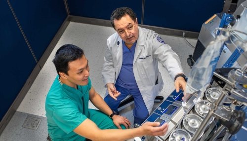 Student and instructor in the Cardiovascular Science Lab.