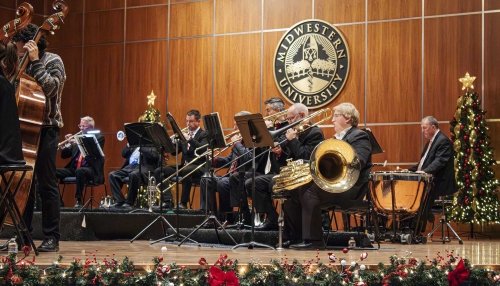 The West Valley Symphony performing Sounds of the Season at Midwestern University.
