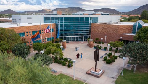 Aerial view of Sahuaro Hall on the Midwestern University Glendale Campus.