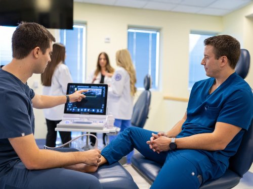 MWU Podiatry students using imaging equipment.