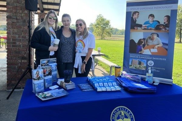 Students, faculty participate in Apraxia walk